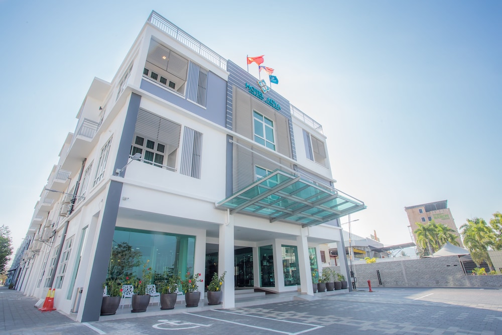 Hotel Adya Express 5/60