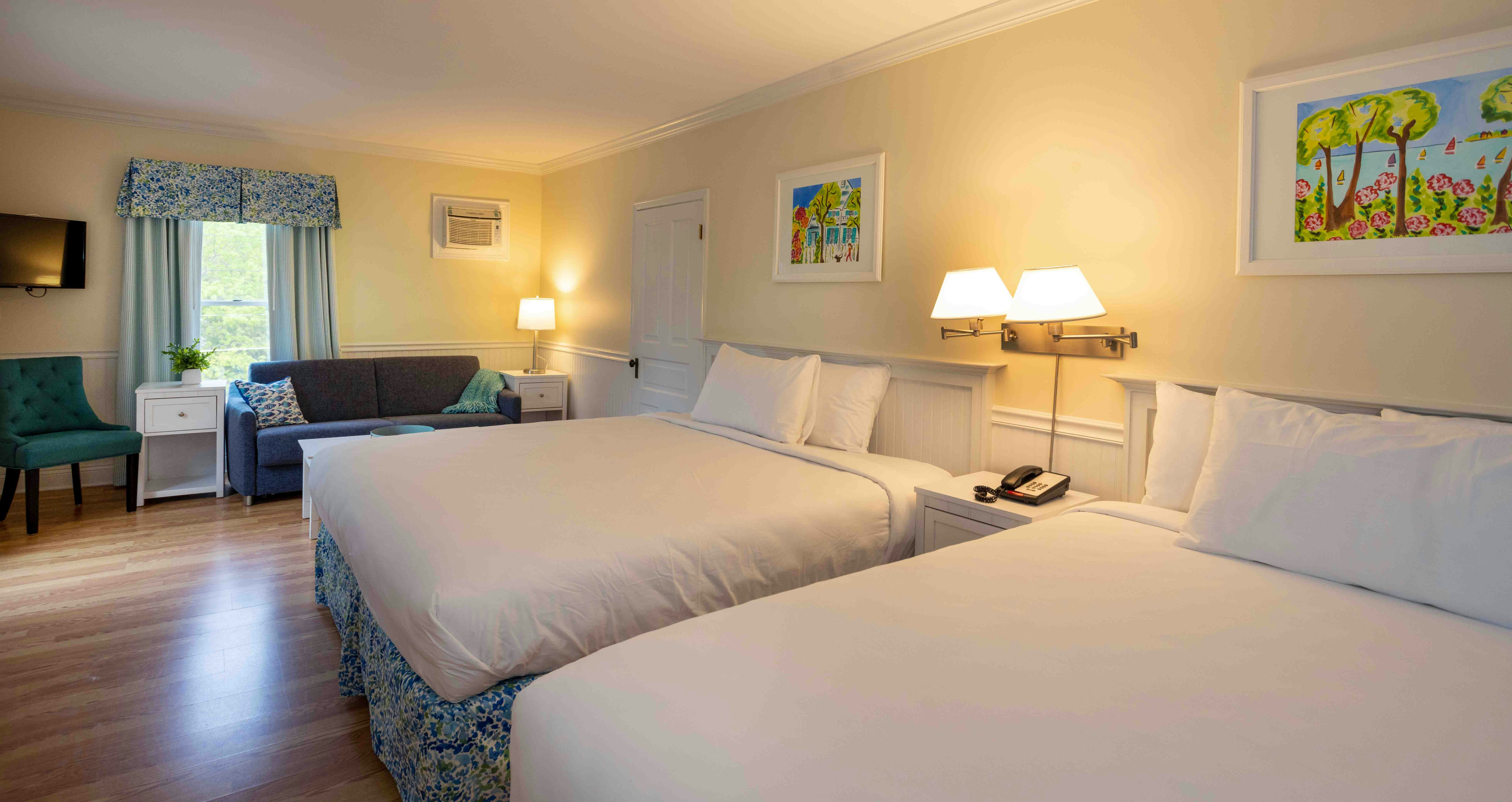 Colonial Inn in Harbor Springs 12/57