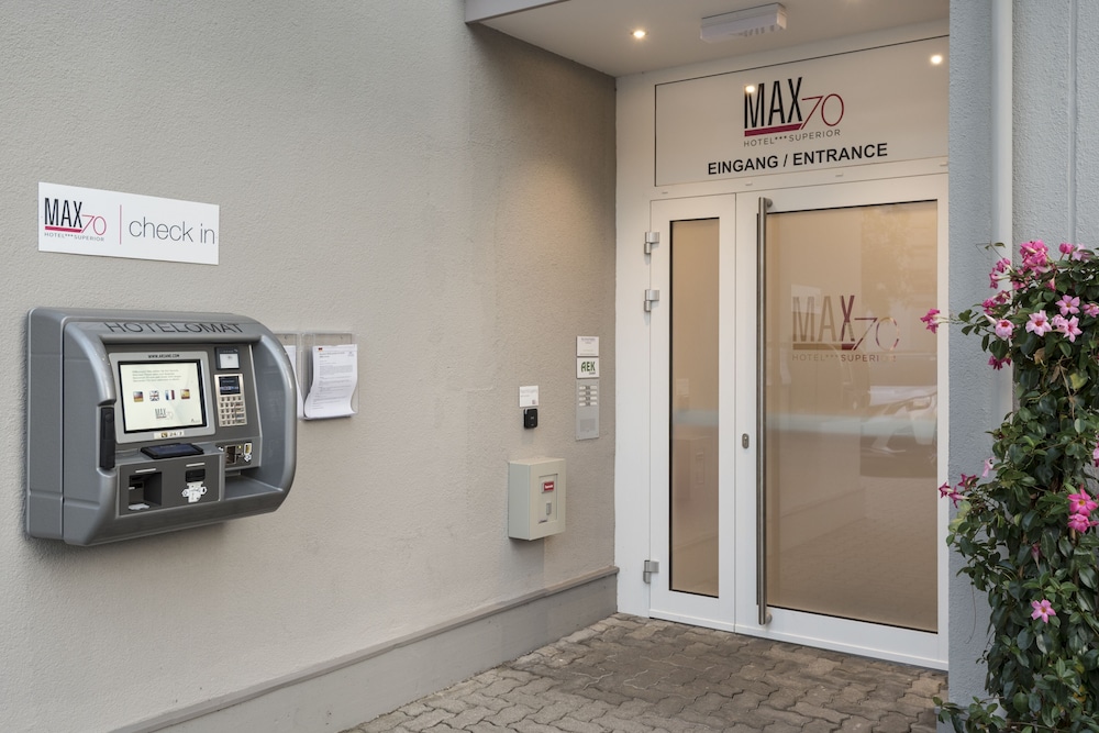 Hotel Max 70 7/50