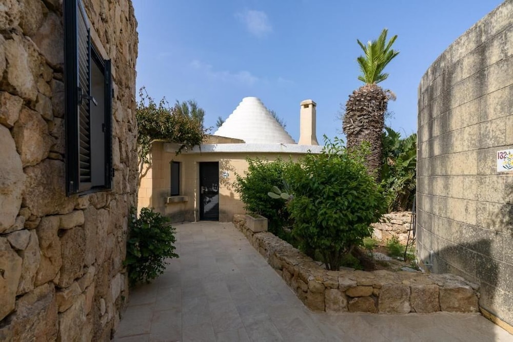 Hotel Ta Cenc and Spa 61/65