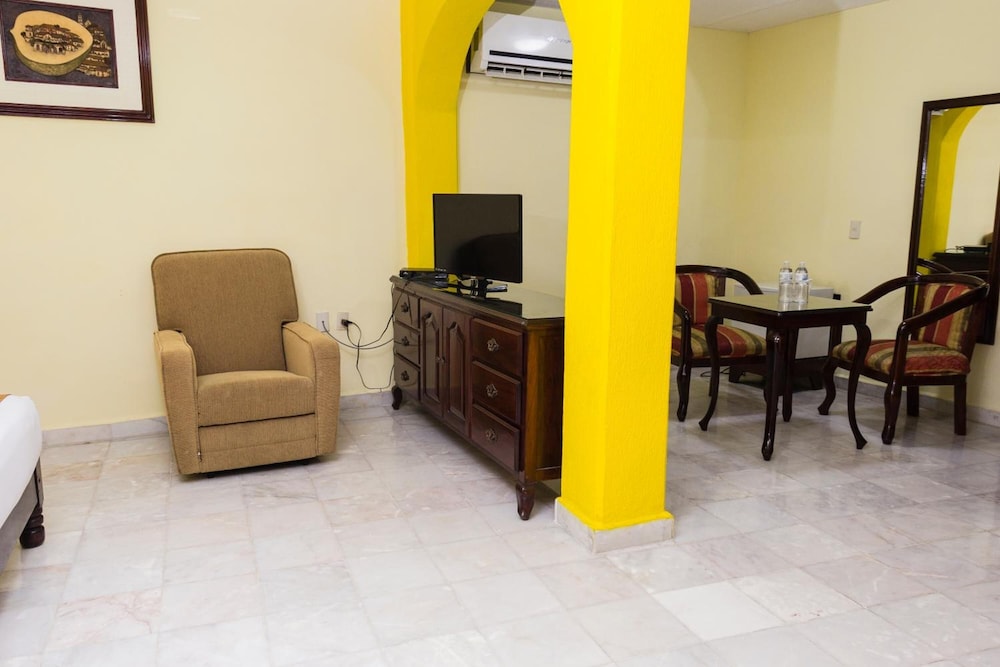 Hotel Madan Cardenas 47/51