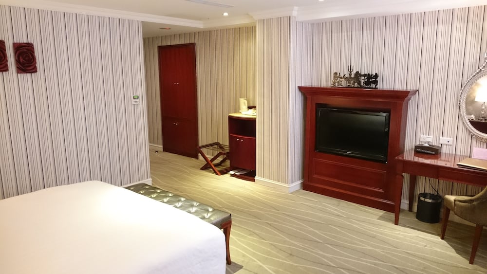 MRT Hotel 25/59