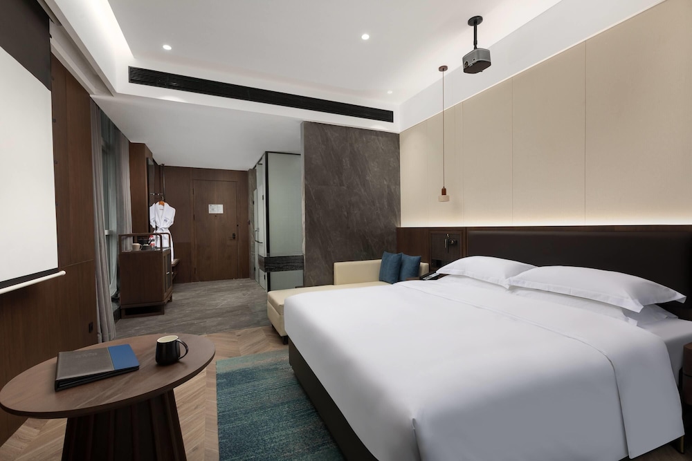 Premium, King Bed