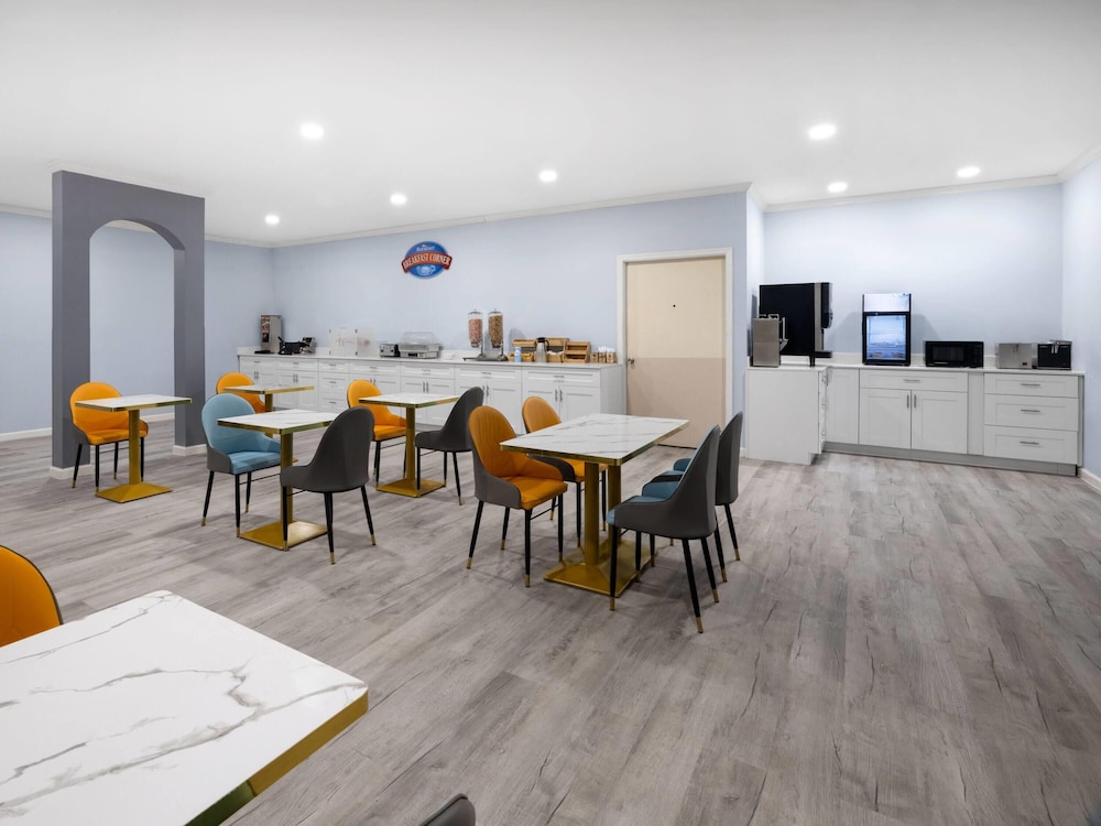 Travelodge by Wyndham Salisbury MD 32/50