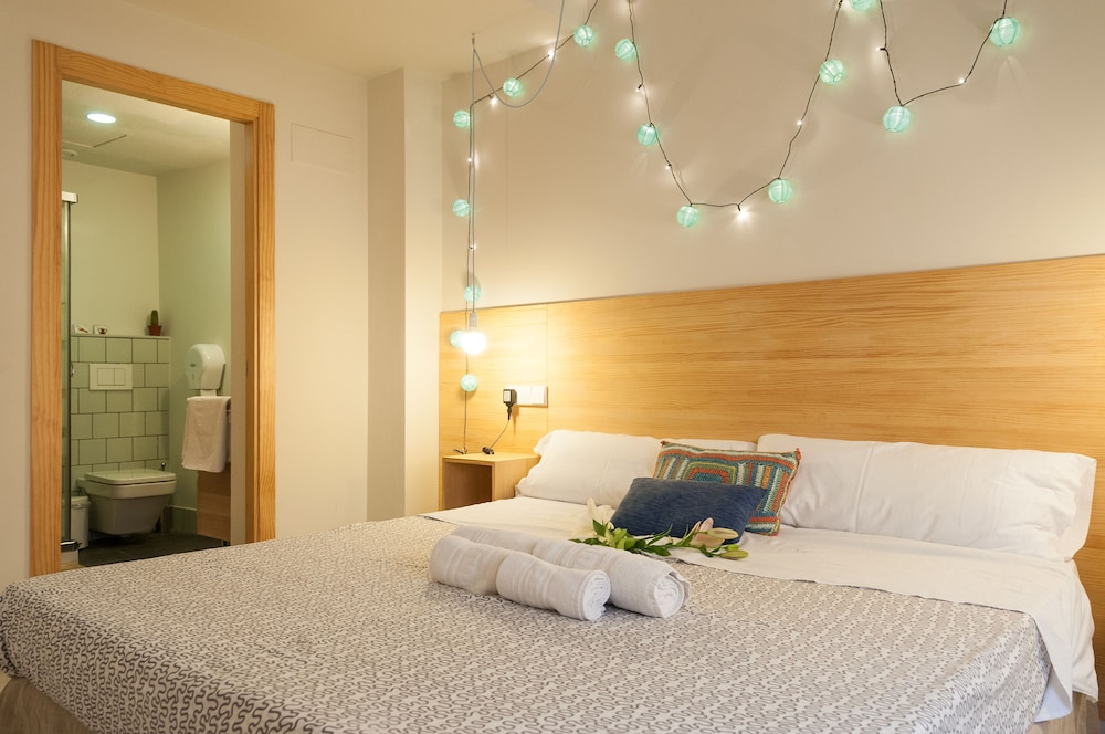 The Nomad Hostel 26/77