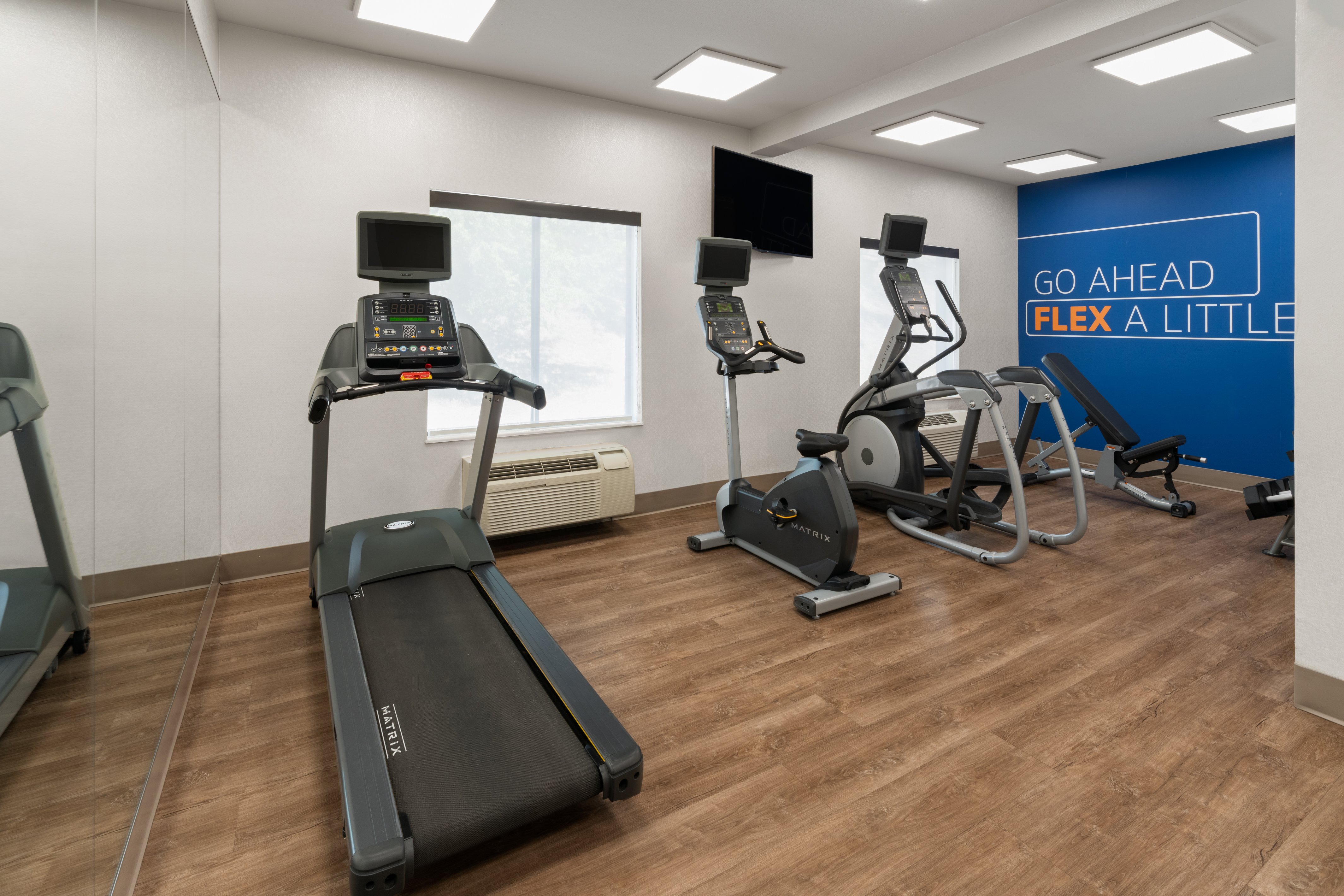 Holiday Inn Express Glenwood Springs Aspen Area, an IHG Hotel 42/73