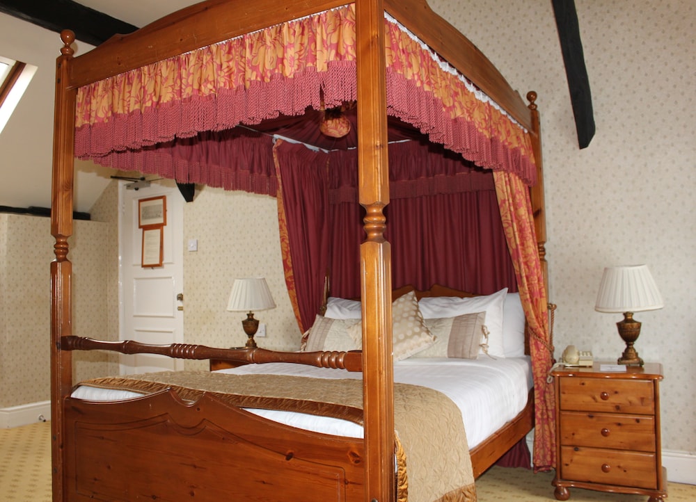 Marston Farm Hotel 35/55
