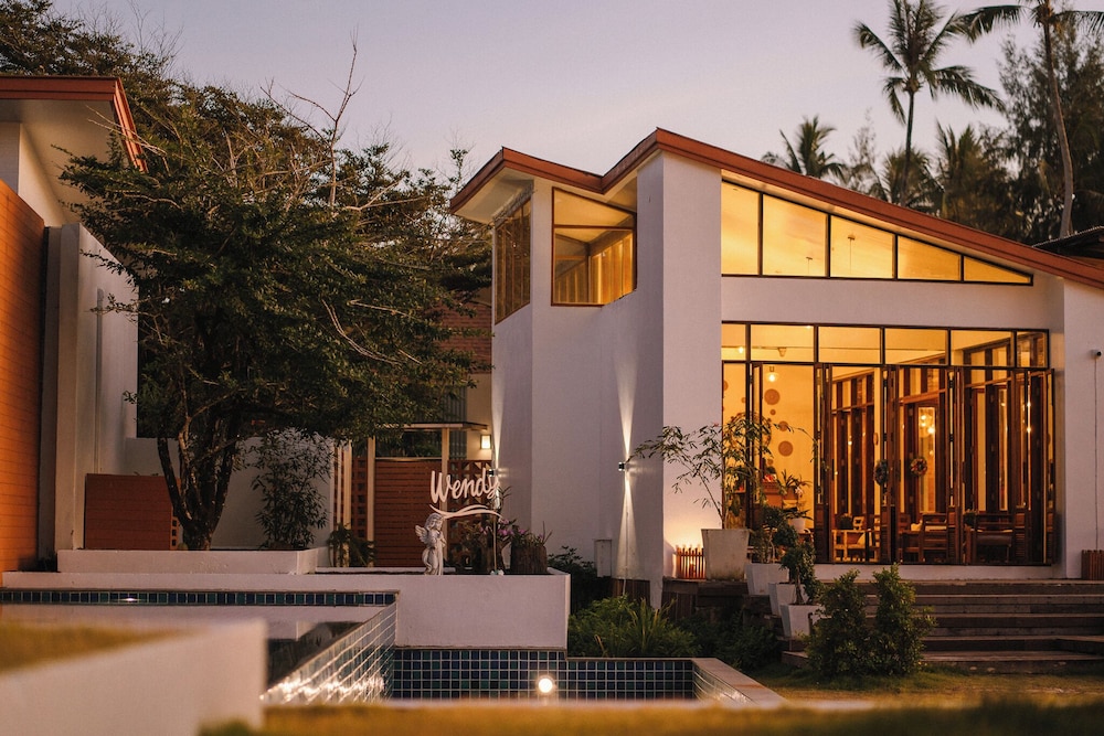 Wendy The Pool Resort 2/62