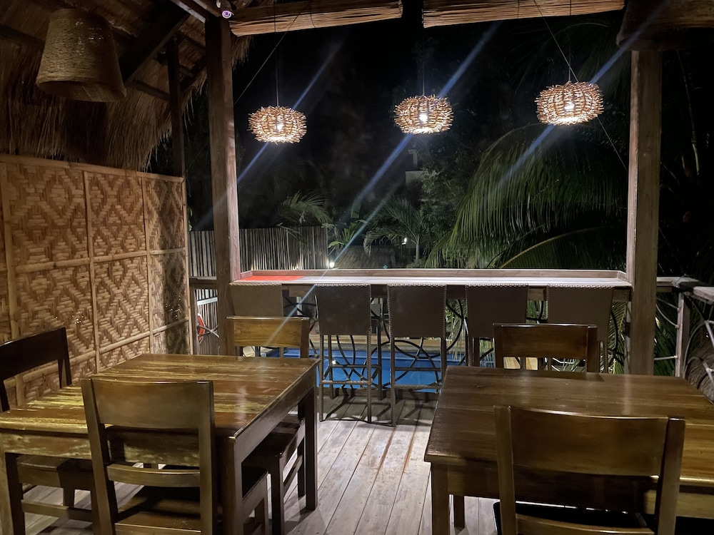 Palms Cove Resort 61/73