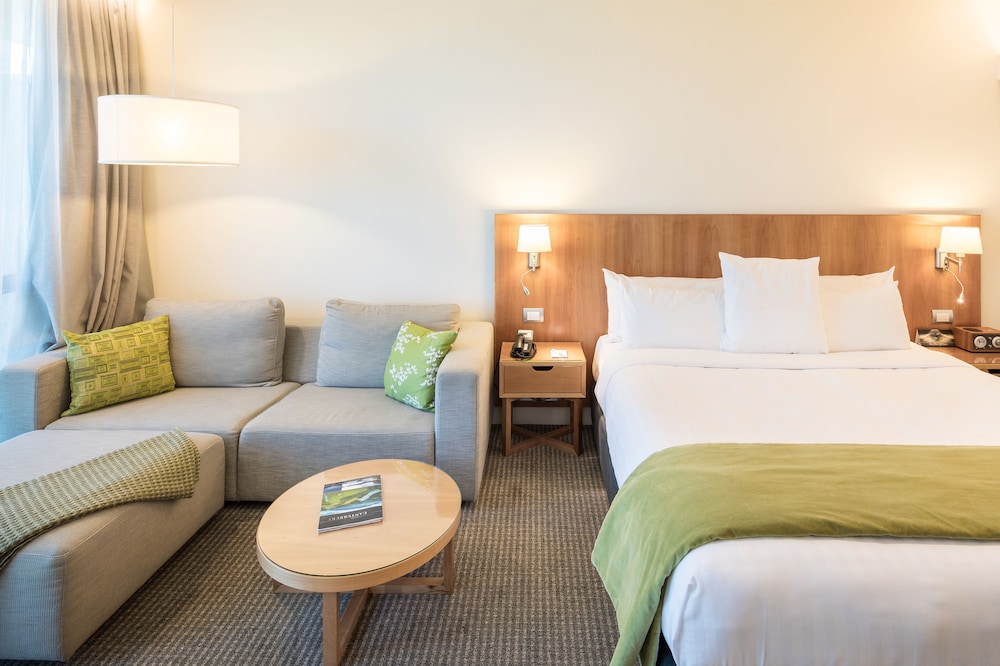 Commodore Airport Hotel 43/74