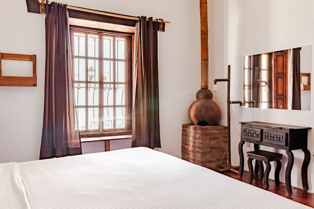 Sereno Art Hotel 33/78