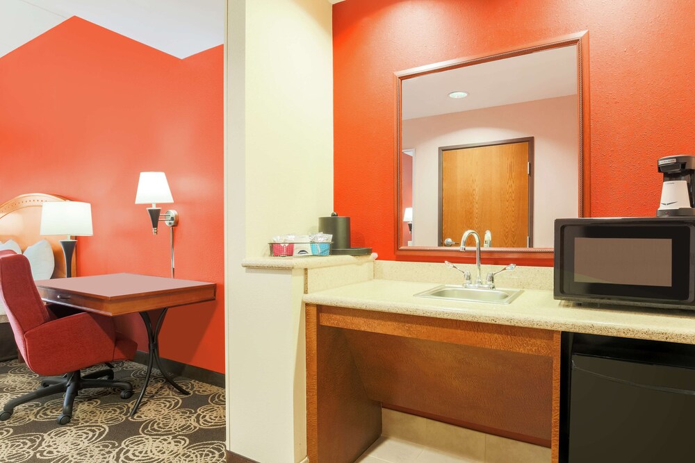 Hampton Inn Suites Dallas Allen 36/51