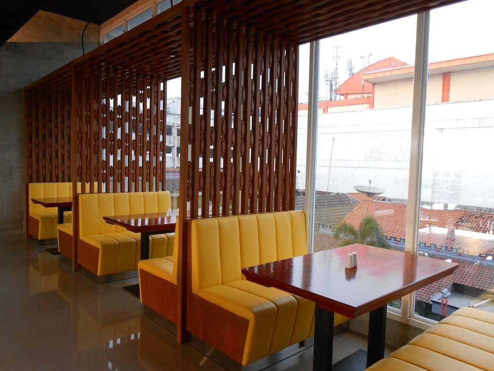 Hotel Primebiz Tegal 53/60
