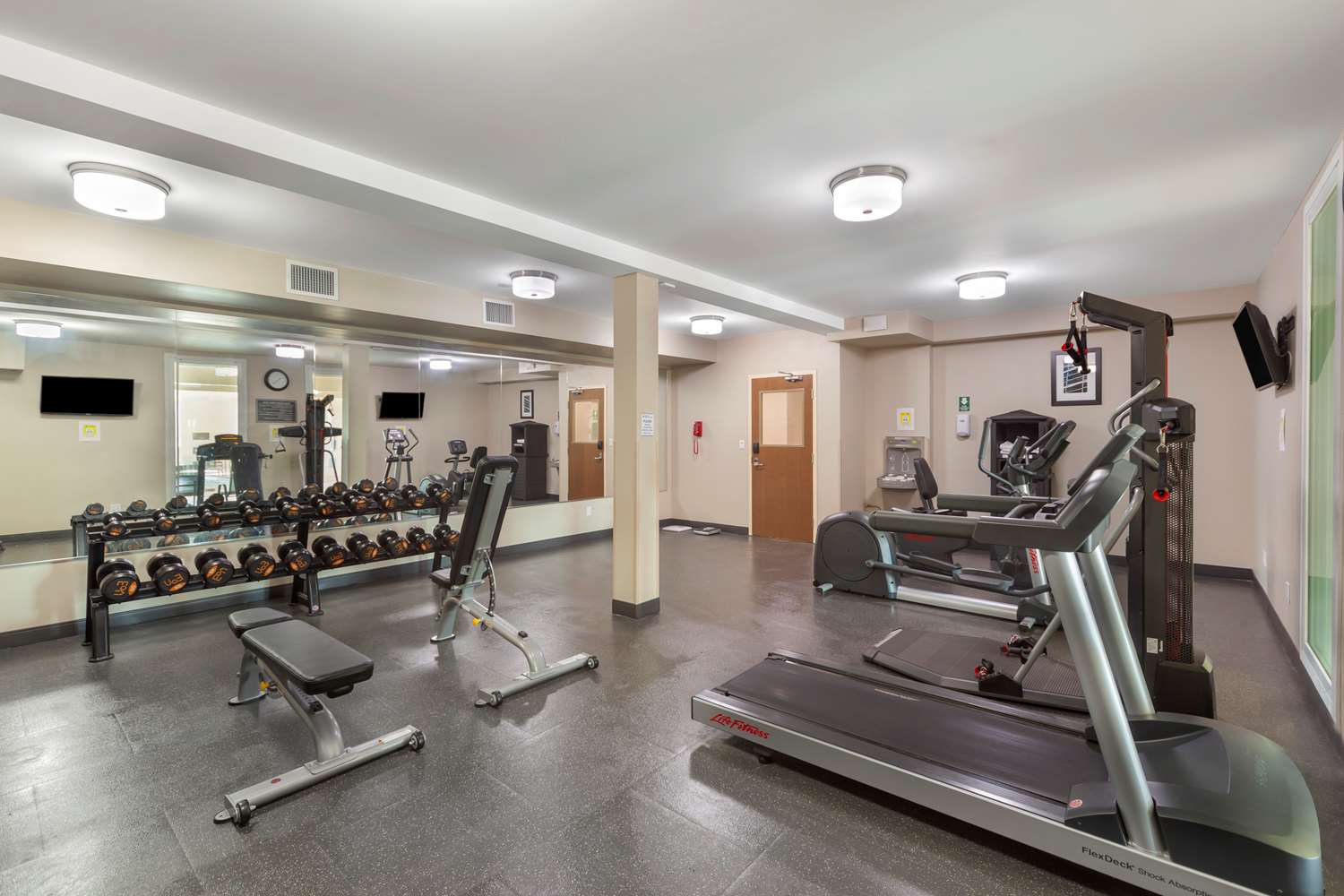 Best Western Plus Fort Saskatchewan Inn and Suites 7/22