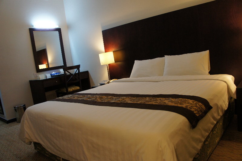 Boonmax Hotel L.L.C 22/51