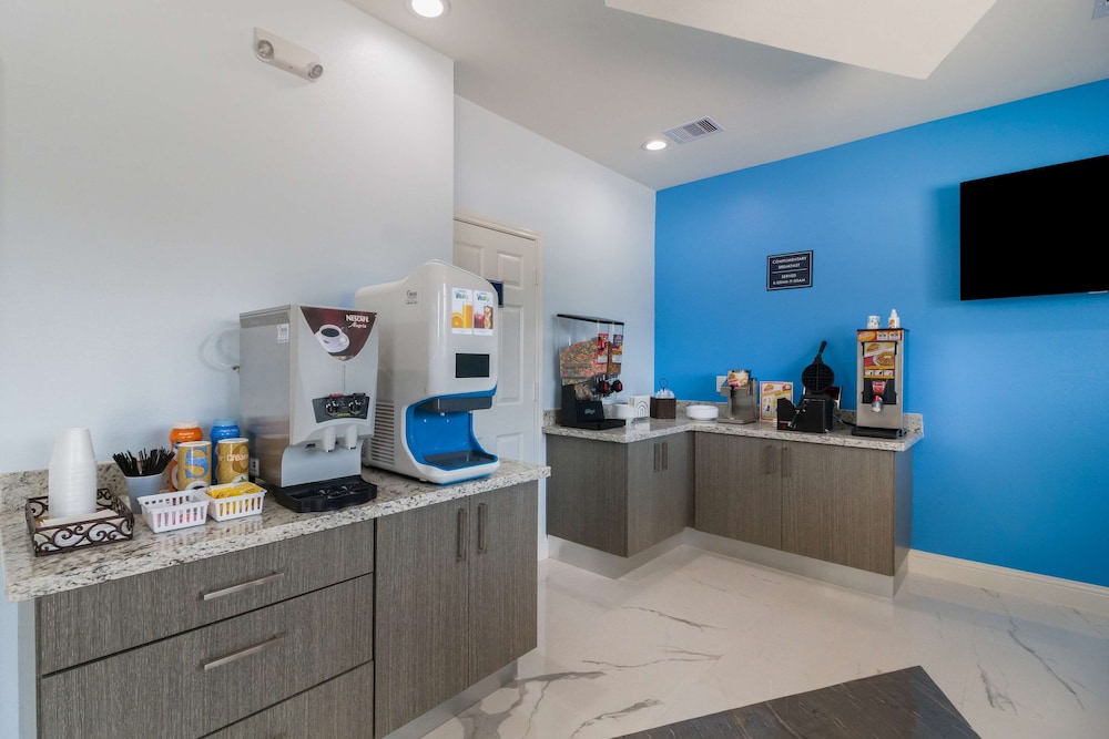 Americas Best Value Inn Aldine Westfield 28/33