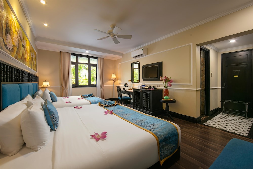غرفة متصلة عائلية بسريرين منفصلين وسريرين كينج بإطلالة على المدينة بشرفة، Golden Holiday Hoi An Hotel 5/10