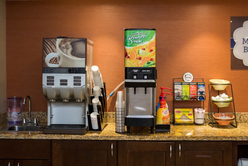 MainStay Suites Coralville - Iowa City 30/38
