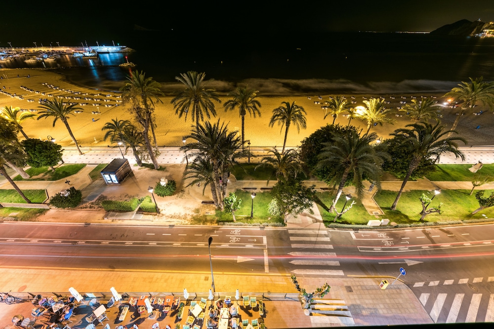 Apartamentos Atlantida 67/70