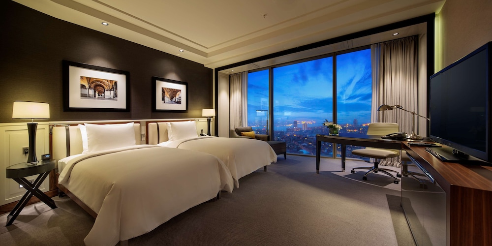 2 BEDROOMS, CONNECTING, FAMILY SUITE