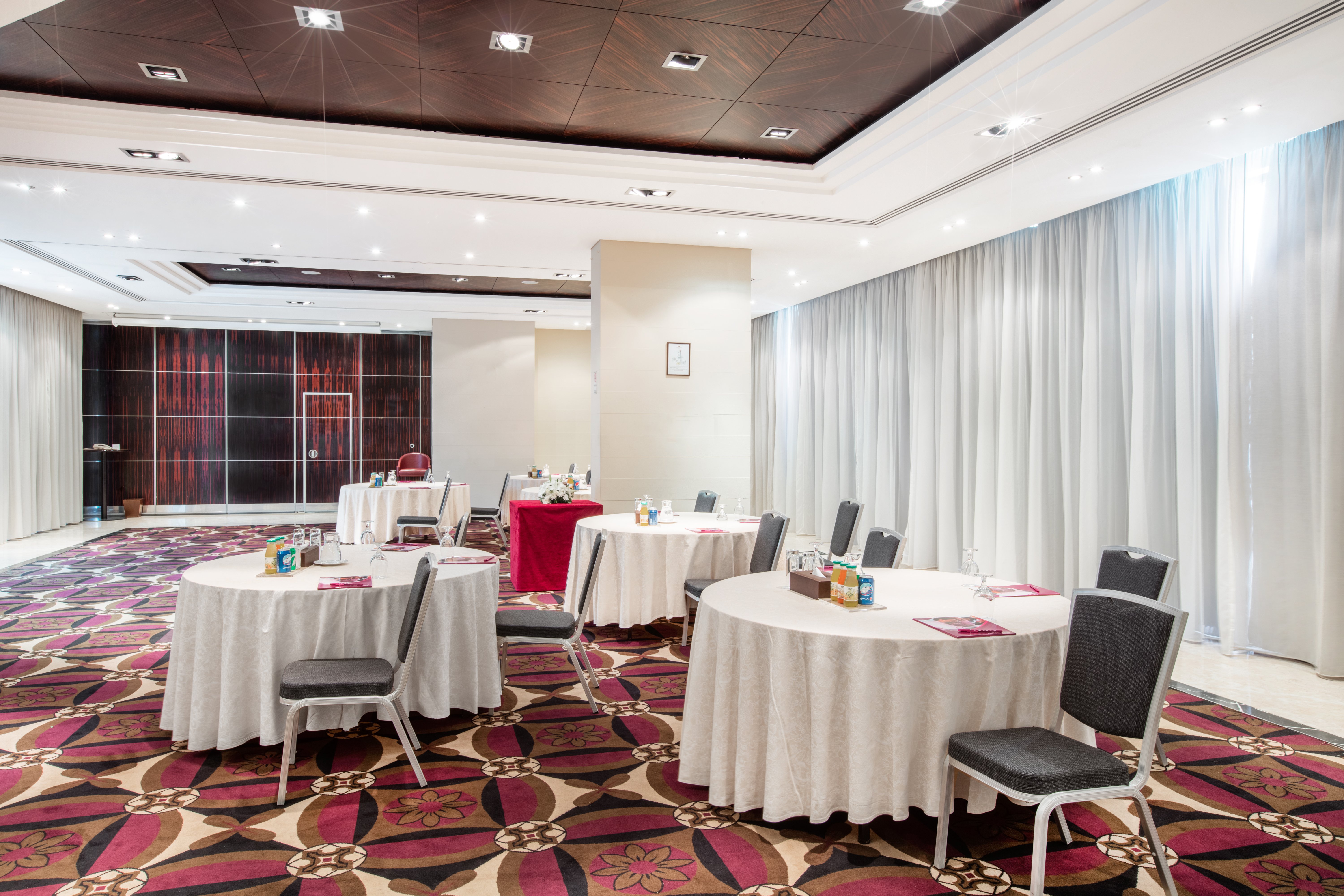 Crowne Plaza Hotel Beirut 41/50