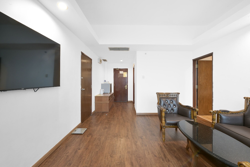 Palette - Kota Tinggi Mayres Hotel 37/54
