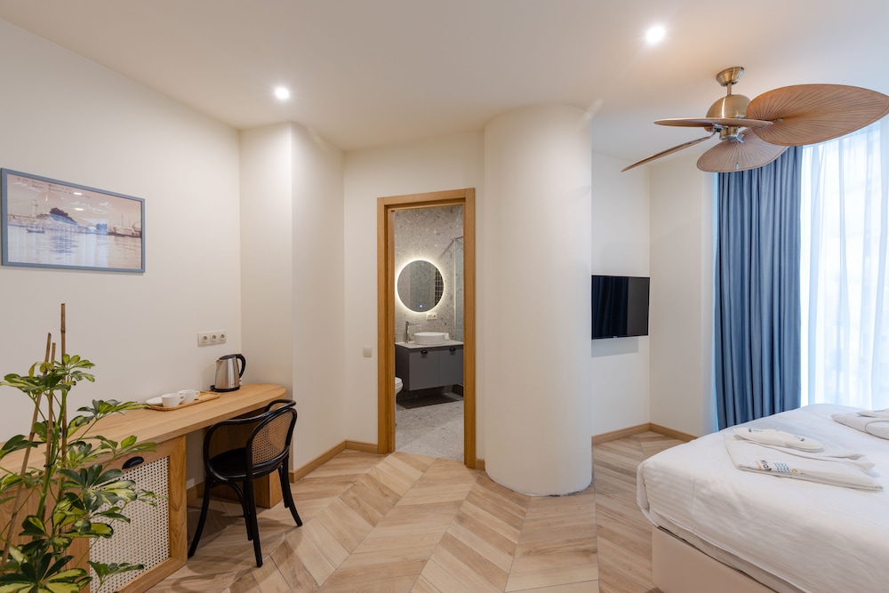 Standard, Twin Beds 3/7
