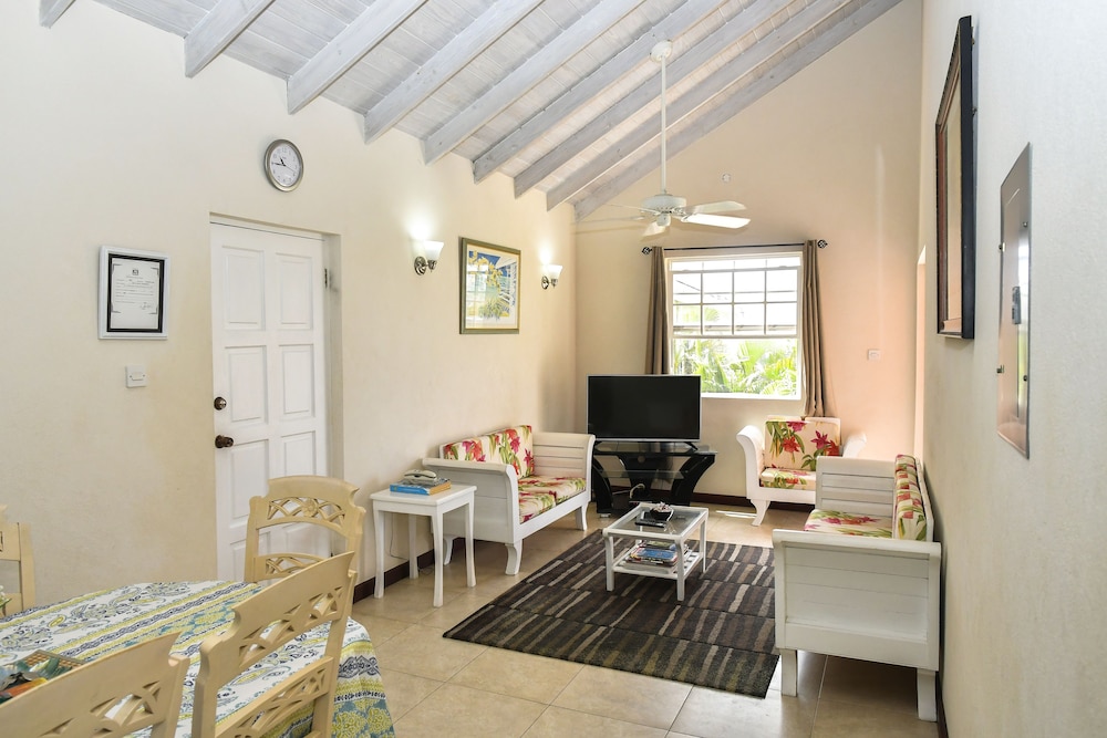 Best E Villas Providence 16/39