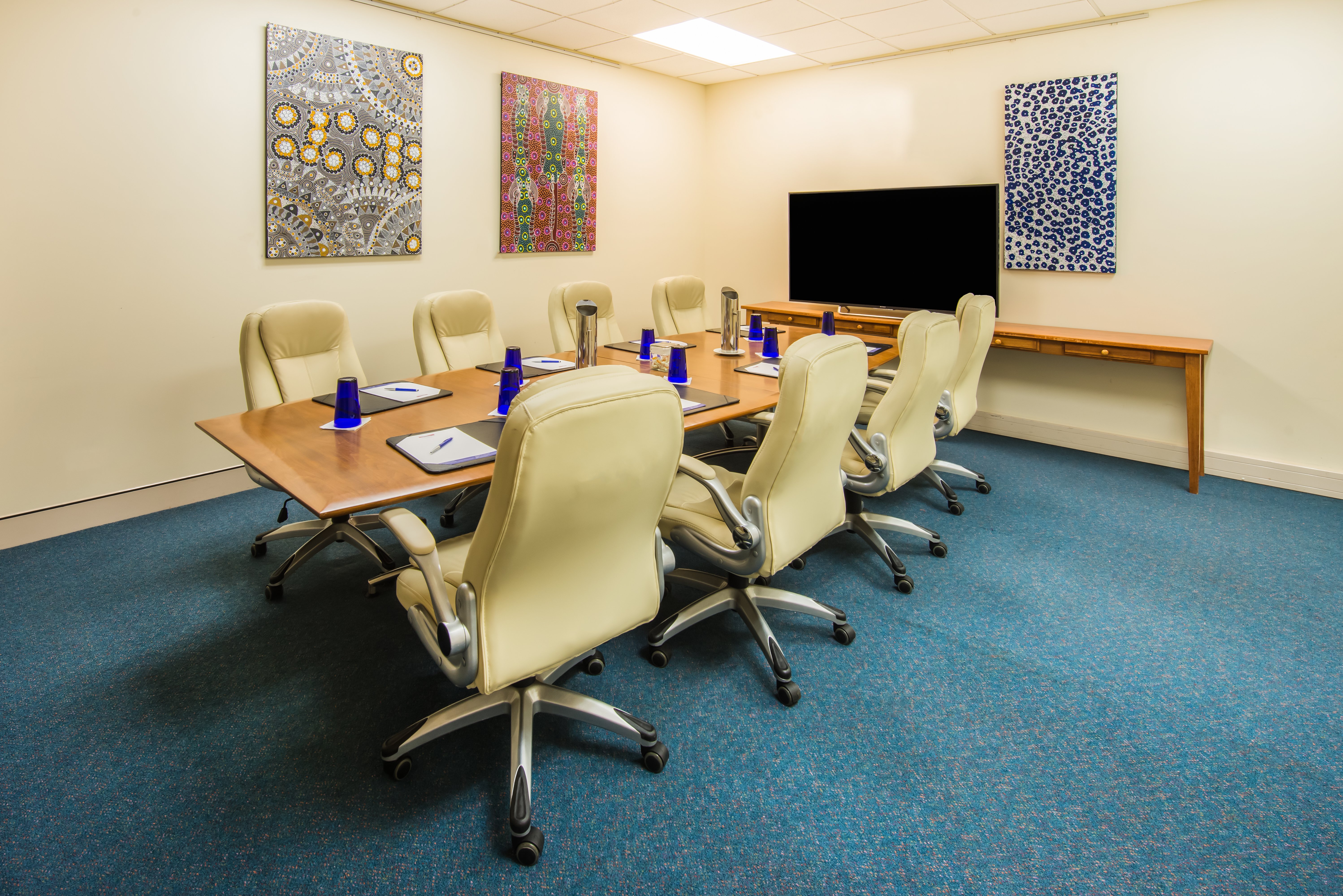 Crowne Plaza Alice Springs Lasseters 48/57