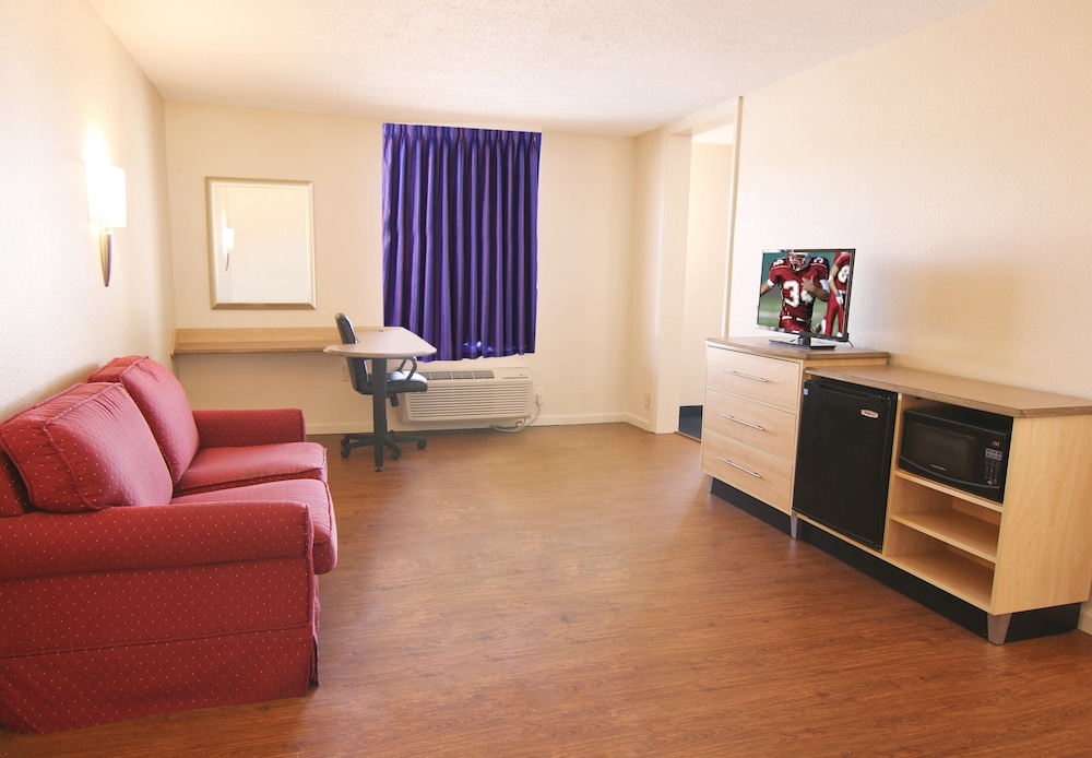 Red Roof Inn Somerset 26/37