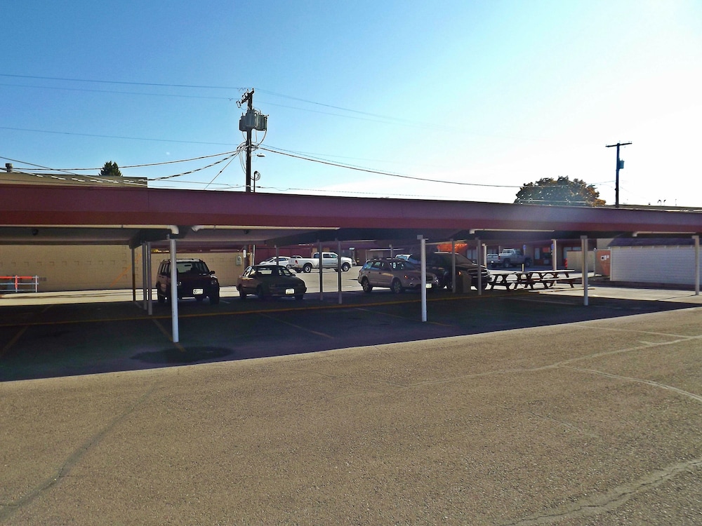 Travelodge By Wyndham Kalispell 30/34