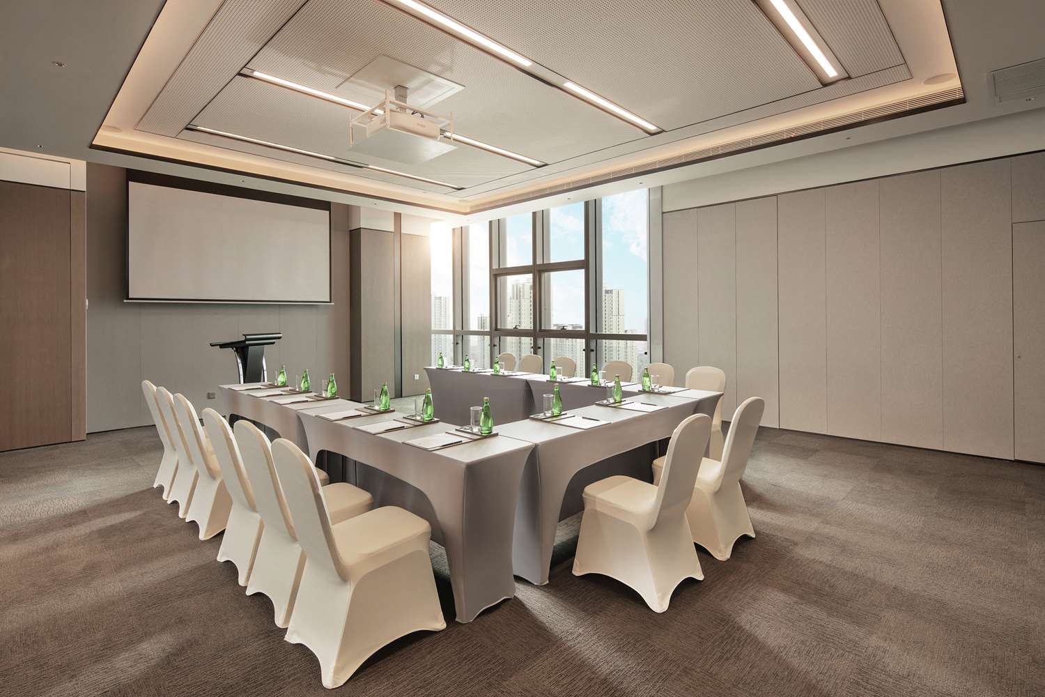 Doubletree By Hilton Suzhou Wujiang 27/37