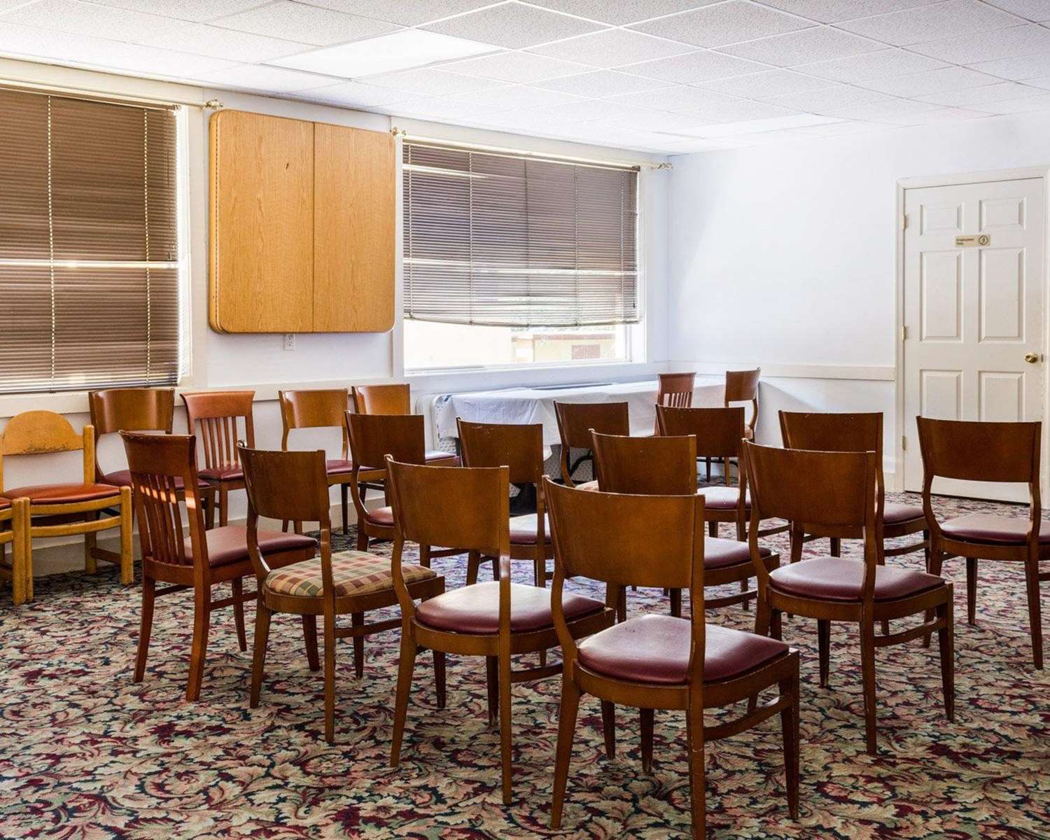 Rodeway Inn Colonial Heights I-95 32/40