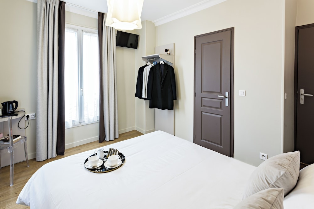 MODERN HOTEL 18/51