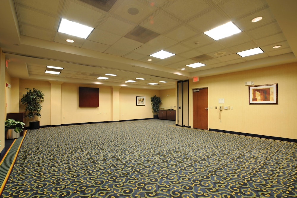 Springhill Suites Oklahoma City Quail Springs 7/35
