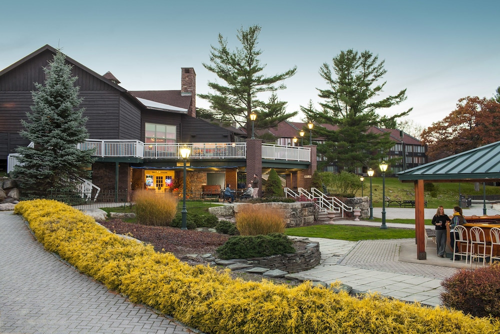 Split Rock Resort 3/79