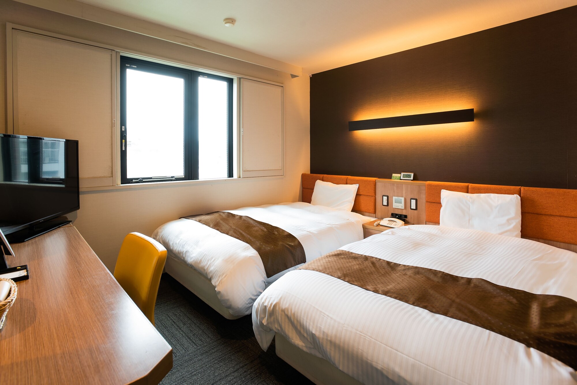 STANDARD, TWIN BEDS