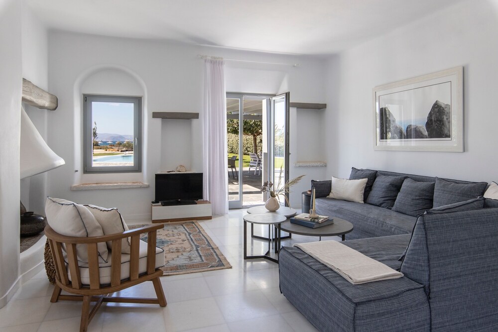AQUA BREEZE VILLAS NAXOS 23/50