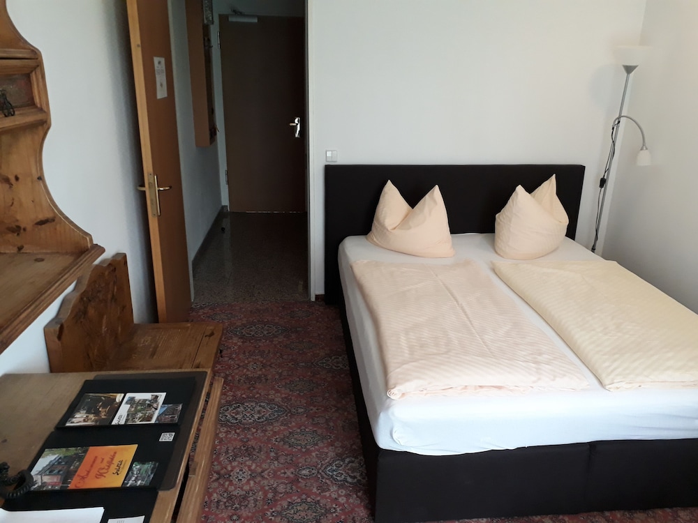 Solitaire Hotel Boardinghouse Berlin 22/65