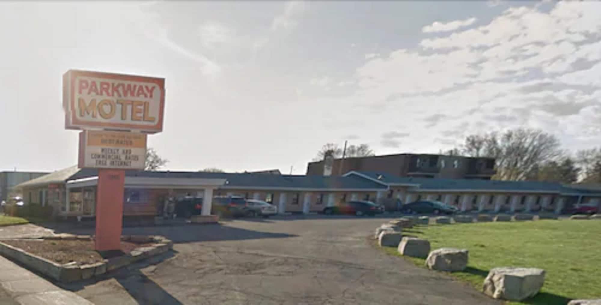 Parkway Motel 13/13
