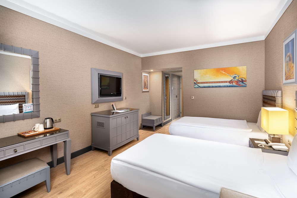 Grand Hotel Konya 28/78