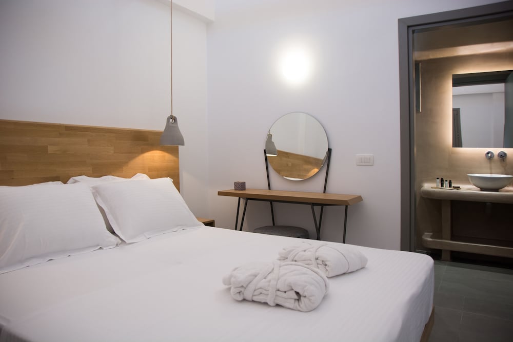 Amphitrite Suites Santorini 23/68