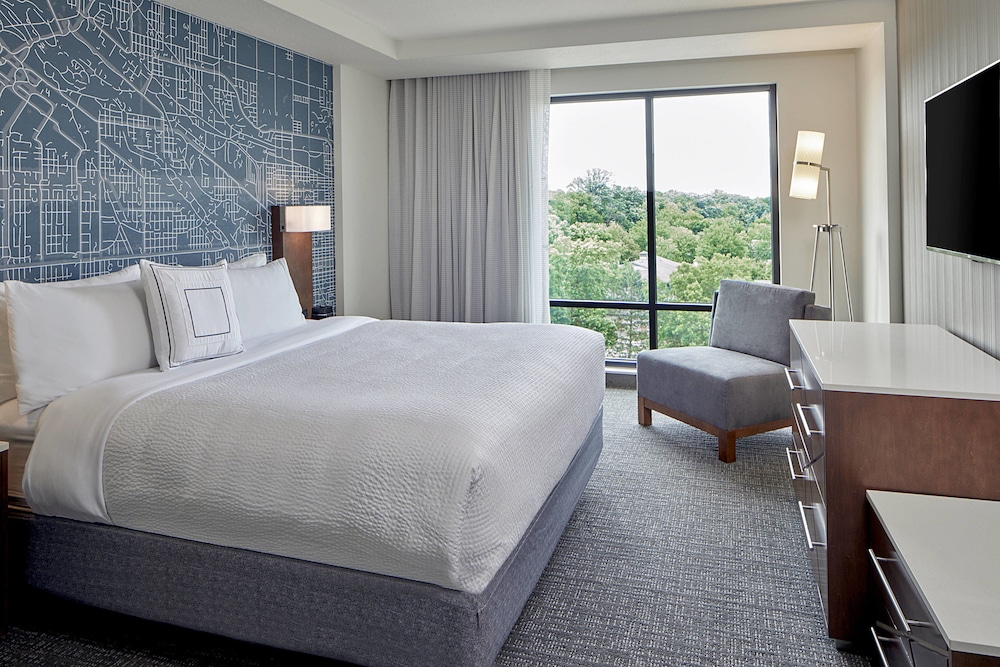 Courtyard By Marriott Minneapolis West 16/51