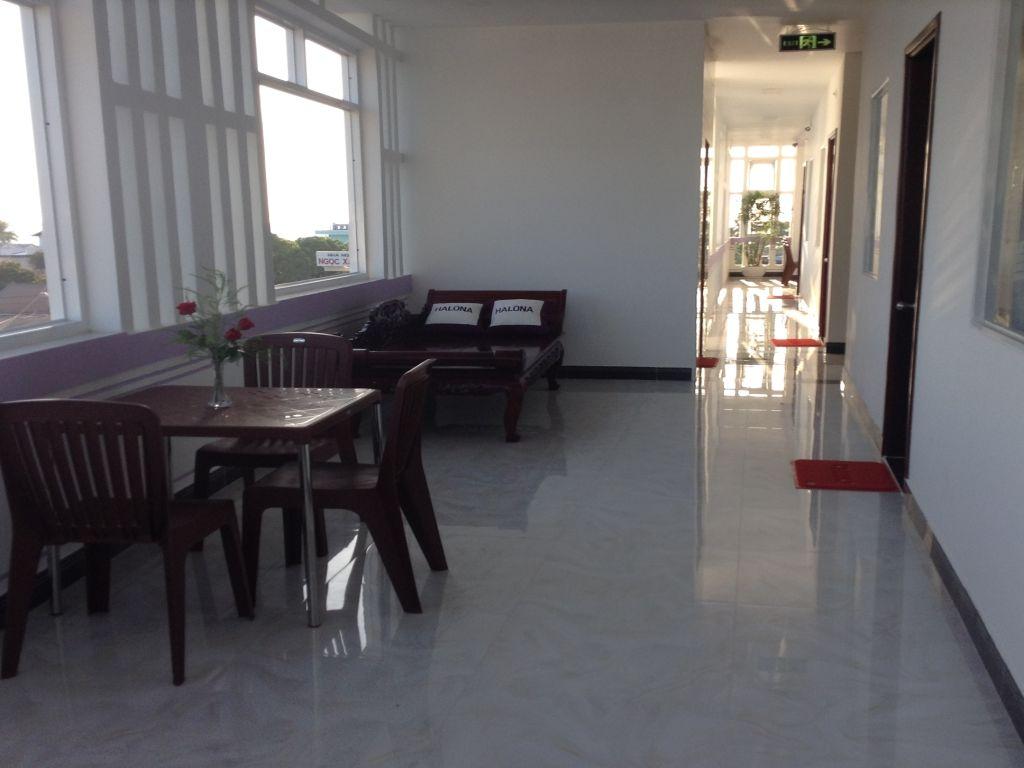 Halona Hotel 21/35