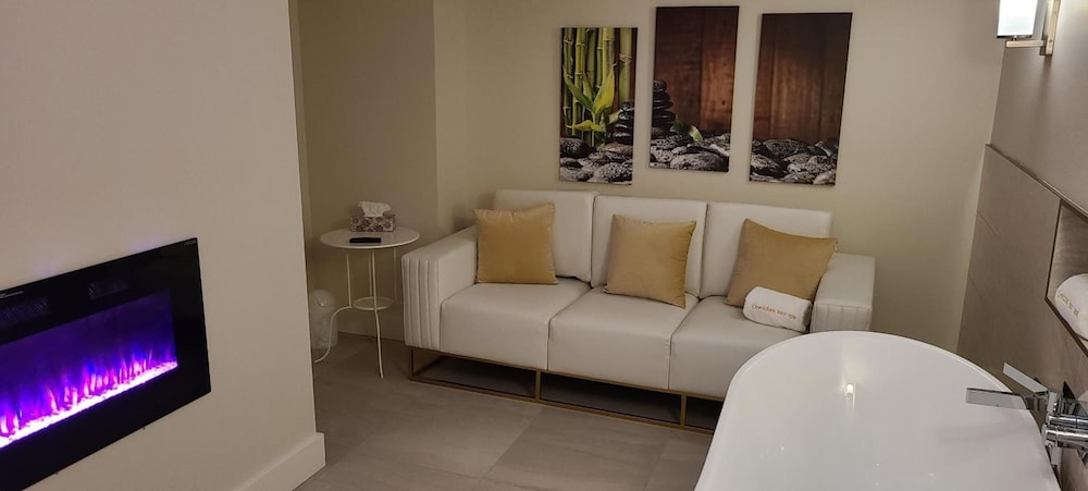 Oceanfront Suites At Cowichan Bay 23/63