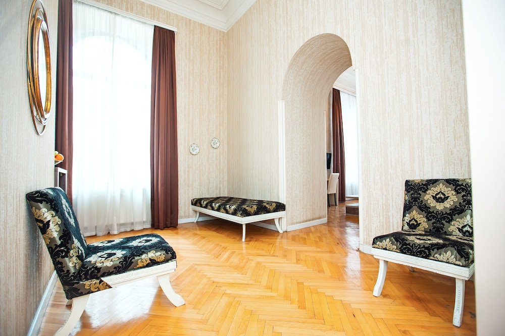 Hotel Rustaveli 28/50