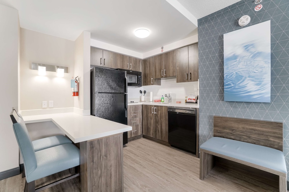 Executive Residency By Best Western Toronto Mississauga 4/35