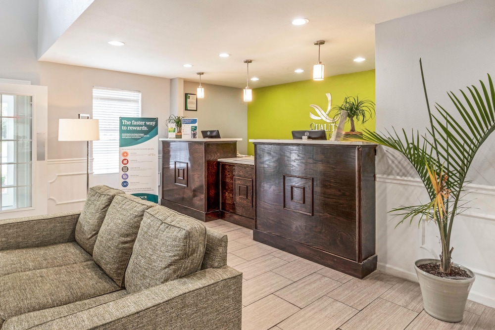 Quality Inn Gallatin-Nashville Metro 7/33