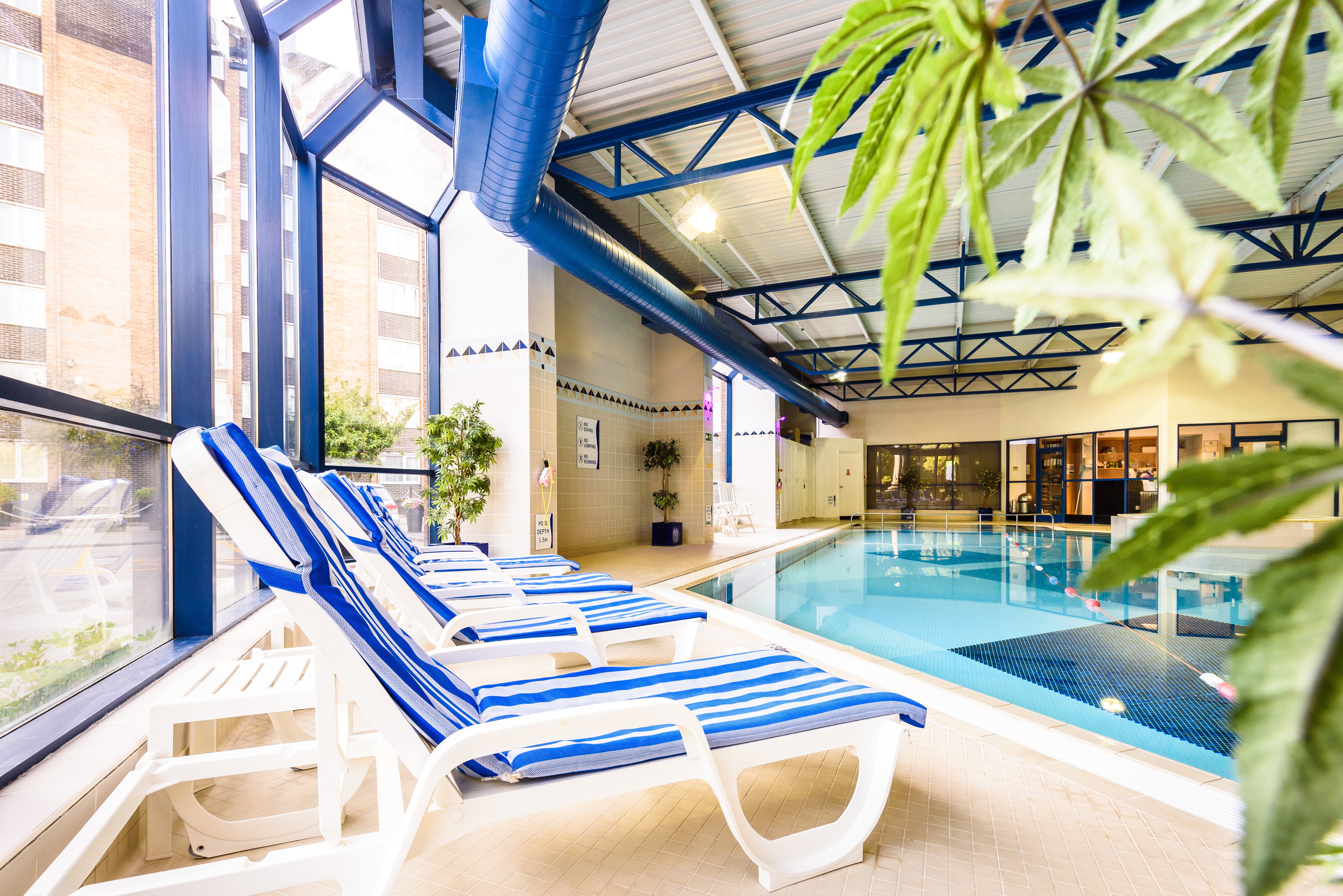 HOLIDAY INN PORTSMOUTH 35/73