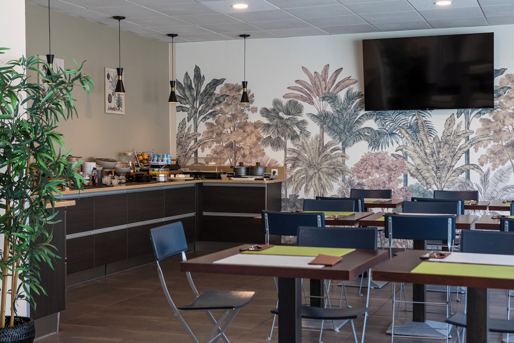 Hotel the Originals Saint Etienne Aeroport Actuel 47/61